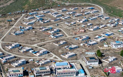 我们的家园｜感恩广场留住守望相助 新家园承载幸福未来